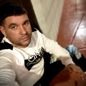 Meet your Posher, Damian